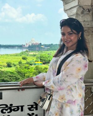 Nabanita Das Instagram - Last month’s stories..
#tajmahal #agrafort #fatehpursikri