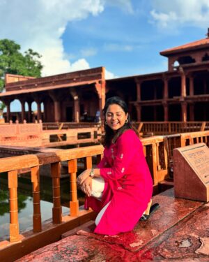 Nabanita Das Instagram - Last month’s stories..
#tajmahal #agrafort #fatehpursikri
