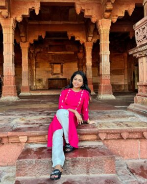 Nabanita Das Instagram - Last month’s stories..
#tajmahal #agrafort #fatehpursikri