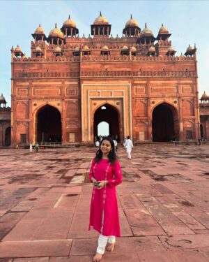 Nabanita Das Instagram - Last month’s stories..
#tajmahal #agrafort #fatehpursikri