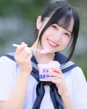 Nagisa Hayakawa Instagram - .
一口いる?