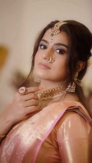 Namratha Gowda Instagram - ✨
Video: @stories_by_santhu 
@umesh__photography___ 
MUA: @mua_dharitri 
Saree: @dhrithi_vastram 
Blouse: @likitha_suresh_ 
Hair: @anu_hairstylist_makeup_artist 
Decor: @v3collections_ 
Idol decor: @slvidols 
Editing: @hey_kg_is_here 
Jewellery: spatika