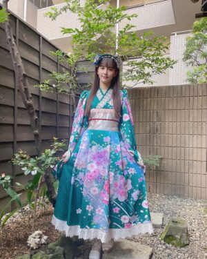 Naomi Payton Instagram - ୨୧

Febriさん連載
#並行多元ヒロインズ 第14回のテーマは
「日本人形の夏休み」

私も日本人形になれるなんて！
とっても嬉しいっ💞

この後ろ姿を見てほしい…！！！
大きいリボンとフリルがとっっっても可愛い🤍

#Febri さん
#03 #声優