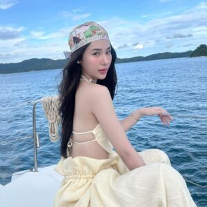 Narilya Gulmongkolpech Instagram - Summer content loading 🌺🧜🏻‍♀️🫧
#primemeridianyachtclub #primemeridian #primetime #yachtlife #luxuryyachtexperience #pattaya #chonburi