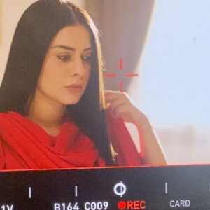 Nariman Al Saboury Instagram - كواليس مسلسل بلاغ نهائي 🤍 نزهة
للمخرج سلطان خسرو 
تأليف: عبد المحسن الروضان