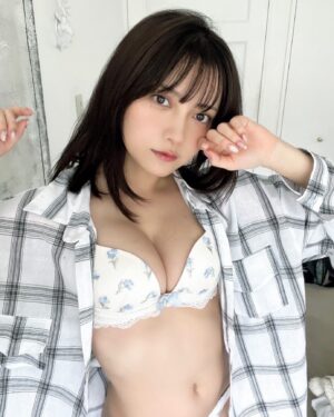 Nashiko Momotsuki Instagram - 更に同日9/16(月)には #月刊少年チャンピオン × #ヤングチャンピオン オンラインサイン会も開催します！

遠方の方やこの日都合が合わなかった方はもちろん、リアイベとは衣装変えるのでリアイベ来てくれる方も是非参加して欲しいです♡

こちらの予約も明日9/9(月)20:00！

ec.01familia.co.jp/items/91149364

#桃月なしこ #なしこたそ