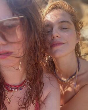 Natasa Exintaveloni Instagram - 💙☀️🏝️💦