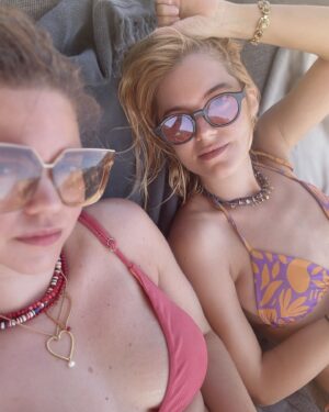 Natasa Exintaveloni Instagram - 💙☀️🏝️💦