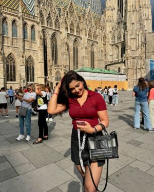 Natasha Doshi Instagram - Pro Tip : marry a guy who takes beautiful candid pictures of you 😋 
📸 - @mananshahc 💕
