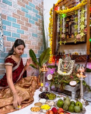 Neha Chowdary Endluri Instagram - Vinayaka chavithi subhakankshalu 🙏😇 #swipe 

#neha_nani #nehachowdary #vinayachavithi #ganeshchaturthi