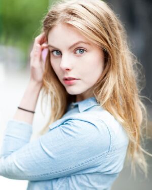 Nell Hudson Instagram - FUN FACT: @orijonesphotography took my first headshots all the years ago! (Swipe for the O.G shot of baby me) She is a talented and wonderful photographer and human being - with a gift for both putting me at ease and knowing exactly what to say to make me not pull weird expressions. My dear friend was so nice to be back in front of your lens 📸