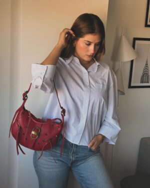 Nerea Camacho Instagram - Te puedes enamorar de un bolso ? @itta_jewels 
♥️🔥✨