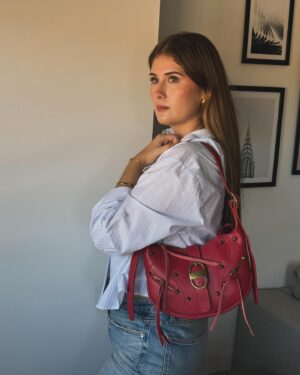 Nerea Camacho Instagram - Te puedes enamorar de un bolso ? @itta_jewels 
♥️🔥✨