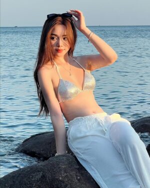 Nguyễn Quỳnh Instagram - Trong vòng tay thiên nhiên🦋