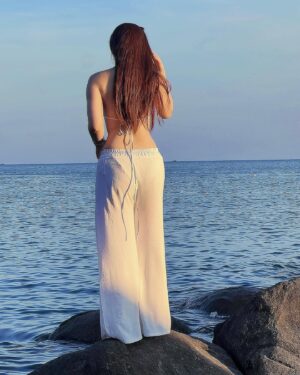 Nguyễn Quỳnh Instagram - Trong vòng tay thiên nhiên🦋