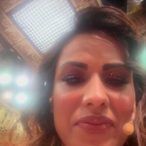 Nia Sharma Instagram - Laugh out loud through the day.. drop dead in the night kind of dayyyys #laughterchefs