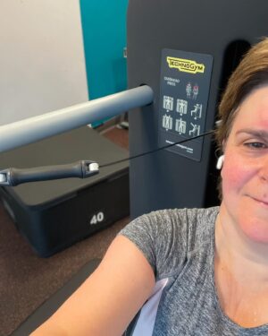 Nicola Sturgeon Instagram - Time to show commitment by posting to the grid. Day 5 of Project Get Fit. It’s 7.30 am and today’s brutal gym session is ✅