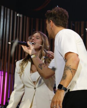 Nicolás Vázquez Instagram - Noche inolvidable. Gracias @natijota @olgaenvivo @bycrismorena por lograr que nos volvamos a ver en ese lugar icónico una vez más. Y gracias al público número uno por tanto amor y fidelidad durante tantos años!! Son increíbles!! 
Hasta siempre!! 
🙌🏽❤️♾️👆🏽