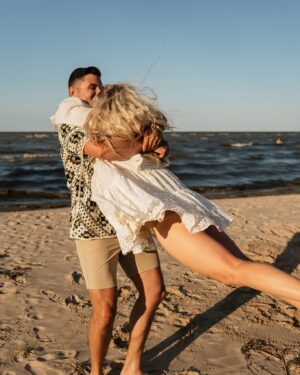Nicole Franzel Instagram - PHOTO FAIL 😅😂. right after this I peed my pants laughing so hard bc Victor took the assignment of spinning me to the max. you know when you want to cry out for help but you’re in so much pain and silent scared laughing that you can’t catch your breath to utter a sound? That is what happened. he was making sure we did not ever do this pose again 😂. You can see me peeing in the sand, my silent cry for help to the photographer and Victor realizing he may have gone too far if you swipe 😂😅