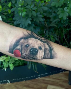 Nidhi Bisht Instagram - Missing you a little more today Laali ♥️
And now you permanently watch us with that running nose , all thanks to dearest @aadesh_g at @ironbuzztattoos 🤗🤗 Bhai ne feeling ki depth ko samajh ke forever ke liye de diya tumhara portrait Ufff soo precious 🥰.. 
“Us” meaning Me, Lata and all your lovers, admirers, fans.. Queen Lata meows your legends! 
143 Laali ♾️♥️