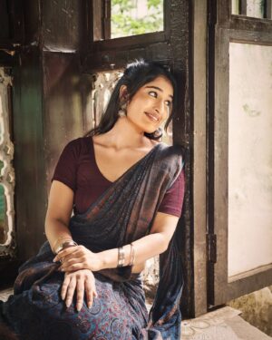 Niharika Nm Instagram - All this wife behaviour, still no husband in sight. 

Shot by @visualaffairs_va 
MUA @skinbysakhshi 
Hair @hairstoriesbyrishikaa 
Wearing @eternitybysakshi 
Blouse @advi_saree_blouses 
Location @elitaavilla