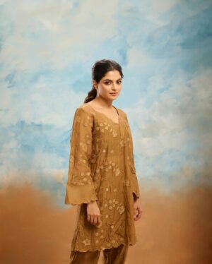 Nikhila Vimal Instagram - Bits of bliss ✨
Photographer : @jibinartist @plan.b.action 

Styling : @styledbysmiji

Makeup : @femyantony

Outfit : @lisdesigns.in

Jewellery : @keya_by_karthika

Cam asst : @dayonphotos