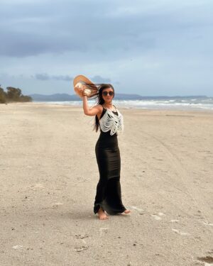 Nikkesha Rangwala Instagram - Sun, sea n sand 
 

Photography @azaincoutinho 
 Location courtesy @caravelabeachresort 

#goadiaries #travelgram #sunseasand #mindsetreset