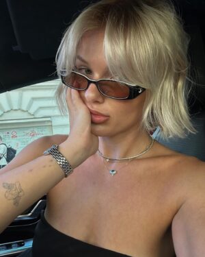 Nikola Mertlová Instagram - 💇🏼‍♀️mrs změna