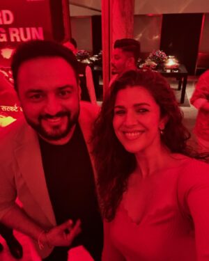 Nimrat Kaur Instagram - LOVE BOMBING RED ALERT 🚨 #Stree2 has felt like a personal victory from the first day, first show I caught at the theatre. As a die hard fan of this horror-comedy multiverse, here’s celebrating the loveliest, gorgeous super girl @shraddhakapoor, the forever perplexingly brilliant @rajkummar_rao, the man of the moment, director extraordiniare @amarkaushik, ethereally stunning @tamannaahspeaks, endlessly gifted @pankajtripathi ji, @nowitsabhi and @aparshakti_khurana and all the others who’s blood, sweat and tears have gone into making this mammoth success. Saving the last of all my love and appreciation for the daredevil, champion visionary, dearest Dinesh Vijan with a risk appetite and intuitive super power so rare to come by!! Congratulations @maddockfilms on creating history, shattering records!!! Here’s to many many more…🍾🚀💃🏻💥♠️

#DineshVijan #JyotiDeshpande @pvijan @poovijan @sharadakarki @nirenbhatt  @officialjiostudios @pvrpictures 

#LongLiveTheMovies #Stree2 #Unstoppable