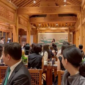 Nittha Jirayungyurn Instagram - Thank you @jaibyonesiam @koreafurnituremuseum @pinkchayapa @dse_je for a wonderful evening with lovely people 🥰💗 during Frieze week in Seoul

#JAIbyONESIAM
#KoreaFurnitureMuseum
#TheHyundai
#JourneyWithoutBorders