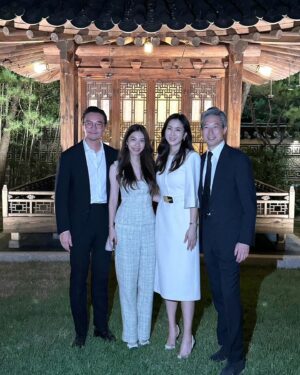 Nittha Jirayungyurn Instagram - Thank you @jaibyonesiam @koreafurnituremuseum @pinkchayapa @dse_je for a wonderful evening with lovely people 🥰💗 during Frieze week in Seoul

#JAIbyONESIAM
#KoreaFurnitureMuseum
#TheHyundai
#JourneyWithoutBorders
