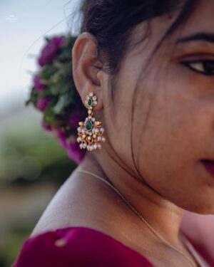 Nivedita Rajappan Instagram - 🍀🌸

Camera 📸: @karthickbalann 
ArtDecor🖼️: @hariharan___art 
MUA 💄: #SelfTag
Venue: @priyaaudhay_offi ‘s

#onam #celebration #flower #pookolam