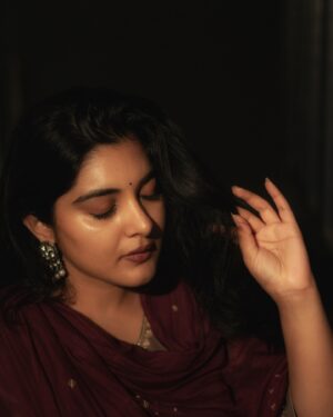 Nivetha Thomas Instagram - Look inspiration: Alarm 

35 - Chinna katha kaadu - now in cinemas 🤍

Outfit by: @jaypore
Jwellery by: @jaypore
Styling: @i_princi_vaidh
Assisted by: @bhukya_yashaswi
Photography: @ikontactphotos @sriramambati for @yellowdaisy.co 

#35movie