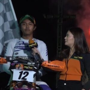 Noella Sisterina Instagram - Rangkuman Race Day 2 - Seri 3 kemarin! Sekali lagi, terima kasih Yogyakarta 'Kota Istimewa', sampai jumpa di Race selanjutnya 👋

Next, bersiap untuk mendarat di Seri 4 Solo, tanggal 27-28 September 2024. Tentunya dengan pertarungan yang semakin sengit dan menarik, Nyali Aja Ngga Cukup!!! 🏁

Info Lengkap Klik www.trialgame.id

#TrialGameID #Motocross #Grasstrack