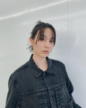 Non Instagram - たくさんオフショットあったから載せるね
静かにじわじわ楽しかった日
丁寧な服、きゅんとくる
🩶

Styling：SO MATSUKAWA
Hair：NANAKO AZUMA
Make up：SHIE KANNO

#EDIFICE #オフショット
