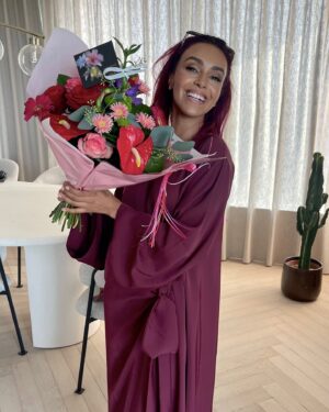 Nora Gharib Instagram - Birthdaygirl 💐🌸 Dank jullie wel allemaal voor alle lieve wensen🥹🤍