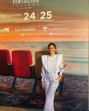 Norma Ruiz Instagram - Ayer presentando la nueva temporada de @pentacionespectaculos con nuestra maravillosa función #Lasquegritan q estaremos del 23 de Octubre al 24 de Noviembre en el @teatrobellasartes @coribante @pentacionespectaculos @cimarroj @evaisanta @pepa_rus #BeatrizCarvajal @josemariadelcastillo @rincon_cano  Gracias a todos los que me ayudasteis a lucir así después de tanto trajín de trabajo : @miriam.balsera x @shiseido & @lorealpro @lorealpro_educacion_es #shiseidomakeup @lovelylashes.es @hellonails.es