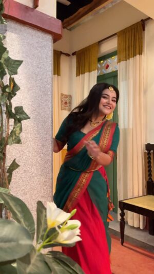 Oindrila Saha Instagram - 🪈🦚🌼