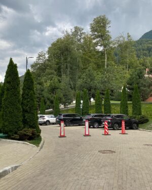 Oksana Adamovich Instagram - Какая ты личность по температурному характеру? Пока искала подборку фотографий с моря, решила подписать эту карусель с разными пейзажами от земных с пальмами и до высоких и горных. Подумала, а вот я не могу быть постоянно устойчивой в своем «температурном» режиме. Мне то жару надо, то холод. А ты?