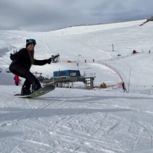 Oriana Marzoli Instagram - Qué alegría volver aquí a Valle nevado después de tantos años ❄️⛄️🏂🇨🇱 cuál es vuestra foto fav? 🩵