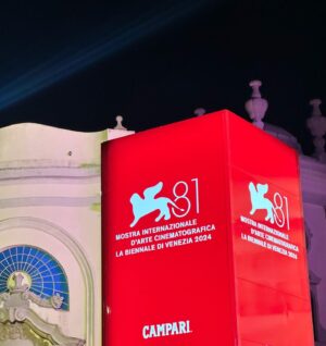 Özge Özaçar Instagram - Timeless bound between Campari Global and @labiennale took over the stage! Iconic events started with Maria’s premier and risen each day! Being invited to all of these unforgattable evenings by Campari and sharing those moments with our friends is always so honoring! Last call for true protagonist! ✈️ Until our next destination with my favorite red! ♥️

#Campari #EnjoyResponsibly #CampariCinema #Venezia81 #WeAreCinema #invitedby #ad

Spécial thanks to my great team! Who did amazing job as always ♥️ It is always a privilege to create with my family 🤍👏🏼👏🏼👏🏼

@duyqudurukan 
@cihanalpgiray @cerenalist 

@tayfunalikaba @zuleyhakuru 

@damianiofficial 
@majeparis 
@nuvocollectif @quadranluxurytimepieces