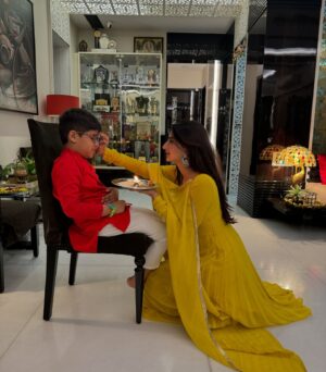 Palak Tiwari Instagram - My purpose ❤️

Happy Raksha Bandhan I pray all your relationships are protected from hardships and negativity❤️