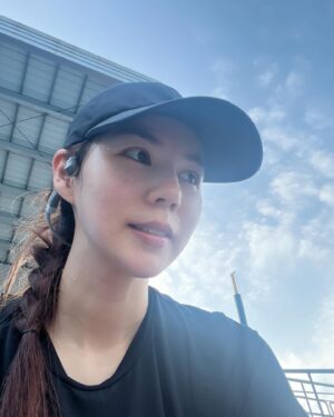 Park Si-eun Instagram - 오늘은 예쁜 하늘과함께~🩵
#godblessyou 🙏💕
