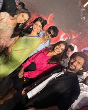 Parvathy Venkitaramanan Instagram - 💞 

.

While hosting the press meet of  #saturday 
With the most humble actors @nameisnani sir @iam__sjsuryah sir @priyankaamohanofficial @officialaditibalan 🤍