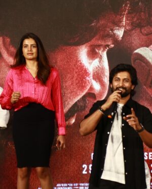 Parvathy Venkitaramanan Instagram - 💞 

.

While hosting the press meet of  #saturday 
With the most humble actors @nameisnani sir @iam__sjsuryah sir @priyankaamohanofficial @officialaditibalan 🤍