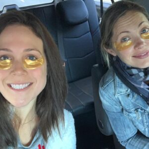 Pascale Hutton Instagram - Happy Birthday to my gorgeous friend! 
Anything life throws our way, we got it- no matter what we look like! 

Love you to bits E 🩷