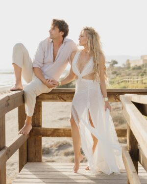 Patricia Montero Instagram - 16 años después, ocurrió 🤍 

3 días donde hemos podido por fin, celebrar EL AMOR! 

📷 @franleonardoymariateresa 

#AdroverMonteroWedding