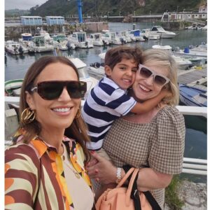 Paula Echevarría Instagram - Felicidades mamá! No me faltes nunca 🙏🏻!
Si como madre eres un 100 como güelita eres un 1000! 
Te queremos con locura! ♥️

#CumpleMami