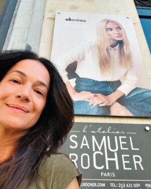 Paula Neves Instagram - Dia de self-care, dia de me sentir bonita e dia de voltar à casa que trata de mim ❤️ É tão bom! 
@samuelrocher_coiffeur @leandrosilvacoutinho @guilhermelucenah