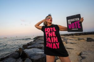 Peaches Instagram - Today is #NationalVoterRegistrationDay in the U.S. Your voice matters and registering to vote is the first step in making it heard! Check your voter status or register now at @headcountorg 🙌 Vote the Pain Away merch at votethepainaway.com